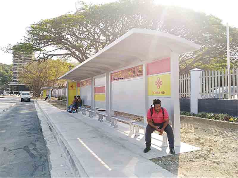 YEROO-Solar Powered Bus Shelter Outdoor Steel Structure Solar Powered-22
